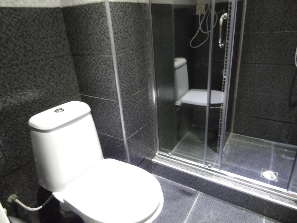 Apartment On Khimshiashvili Батумі Номер фото